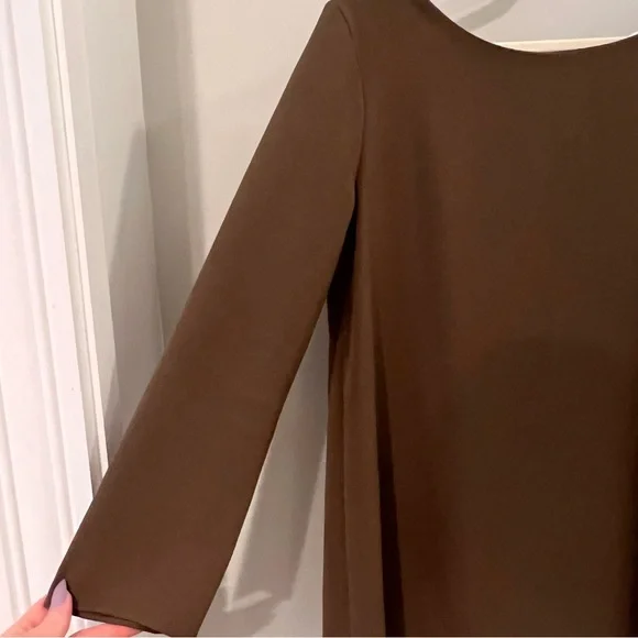 Keyhole Back Tunic - Picture 3 of 4